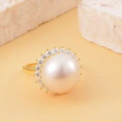 Weiße Edison Perle (13-14 Mm), Moissanit Ring, 925 Silber Gelbgold Vermeil, (Größe 16.00), Ca. 0.96 Ct 10 Weiße Edison Perle (13-14 Mm), Moissanit Ring, 925 Silber Gelbgold Vermeil, (Größe 16.00), Ca. 0.96 Ct -Schmuck Shoplc 7522760 1