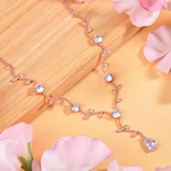 Glitzernde Weiße Kristall-Lariat-Halskette Mit Blättern, Ca. 50 Cm Reines Messing, Weiß -Schmuck Shoplc 7522989 1