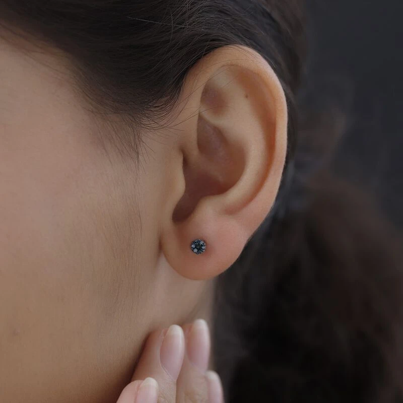 Blauer Diamant Ohrstecker 925 Silber Platiniert Ca. 0,15 Ct 5 Blauer Diamant Ohrstecker 925 Silber Platiniert Ca. 0,15 Ct – Bild 3